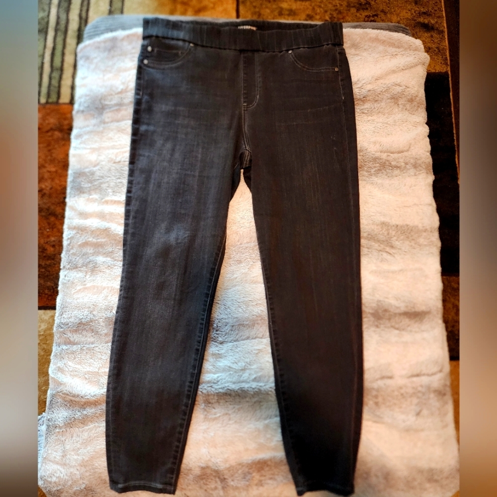 Women's Black Jeans